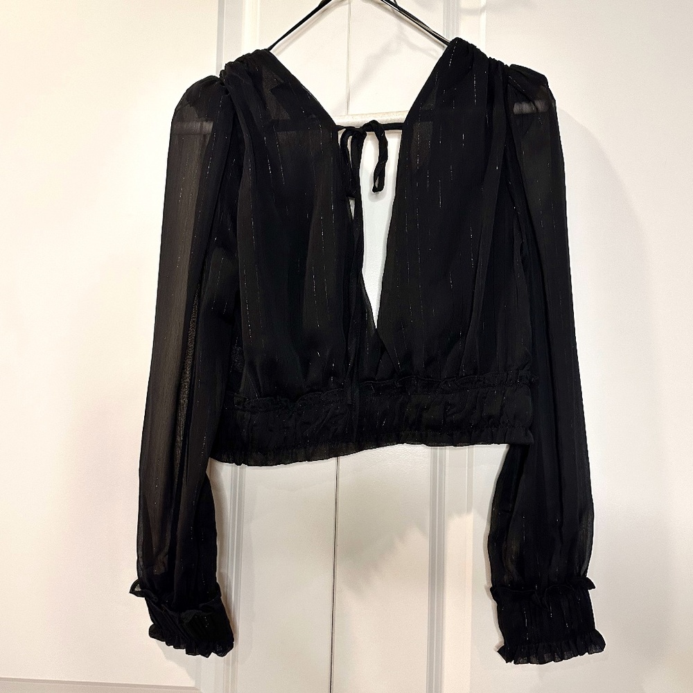 Black long sleeve Milk and Honey crop top size M